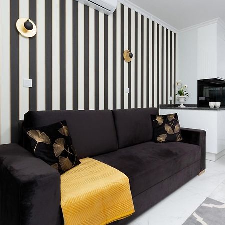 Mennica Residence - City Center Apartments By Noclegi Renters Warsaw Exterior photo